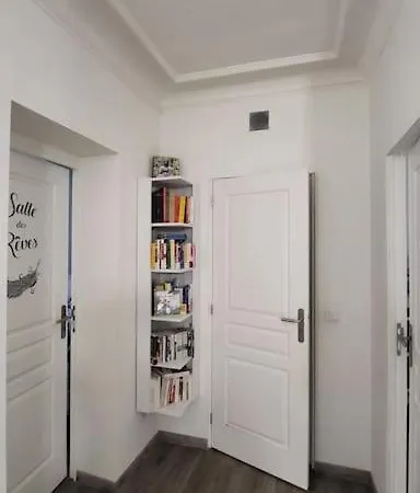 Quartier Latin Apartment *