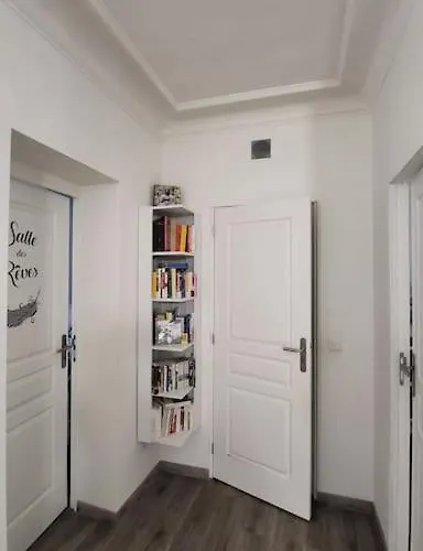 Quartier Latin Apartment *